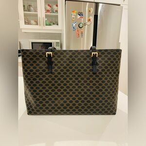 🔥 Stunning Authentic Celine Brown Macadam Signature Tote Bag 🔥